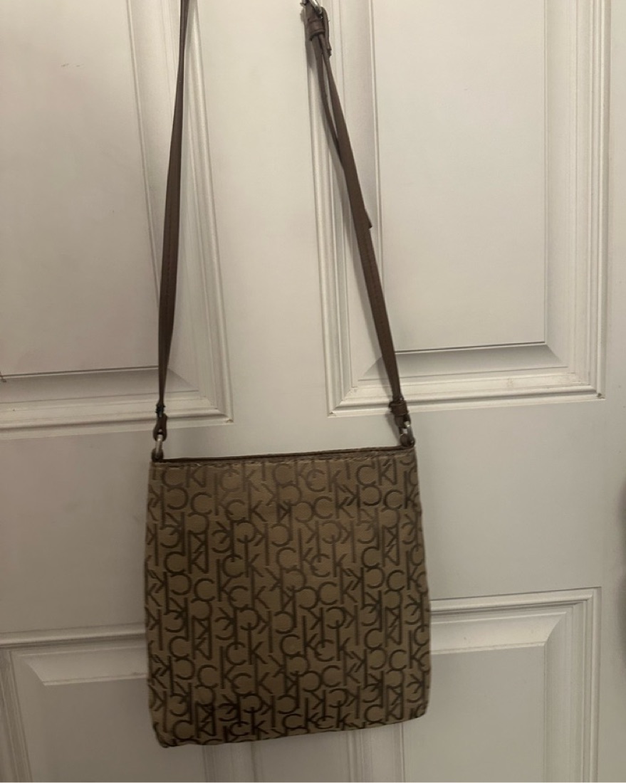 Calvin Klein Crossbody Purse Vintage - Image 4