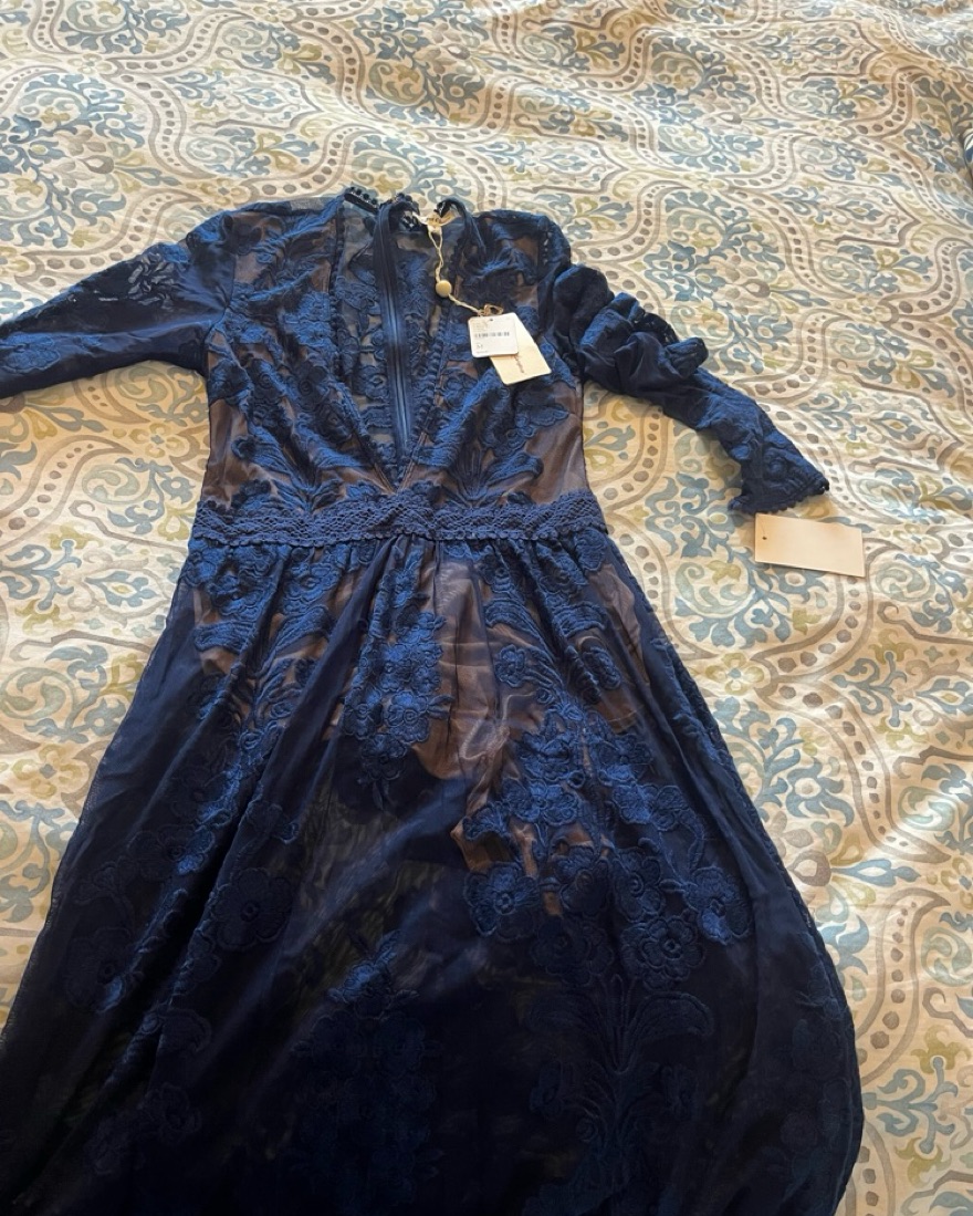 Gorgeous Formal Dress!  - Image 2