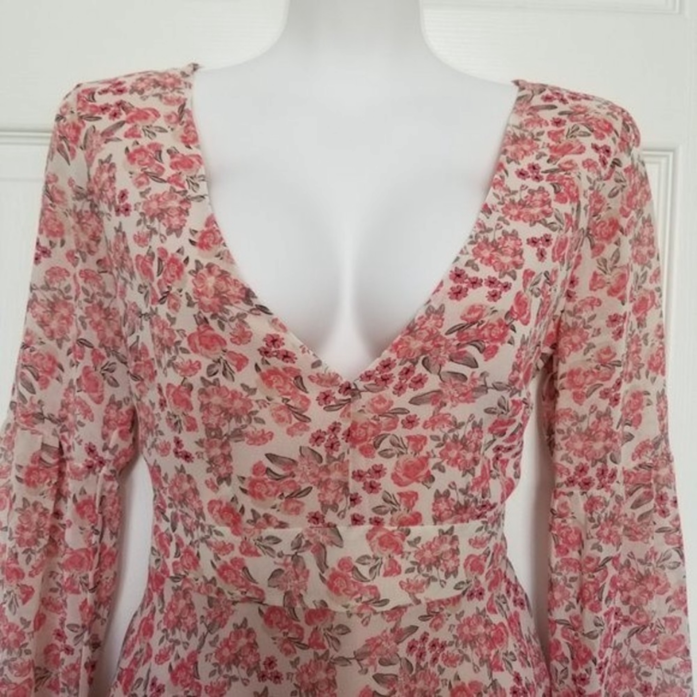 BB Dakota Dress Size 6 - Image 3