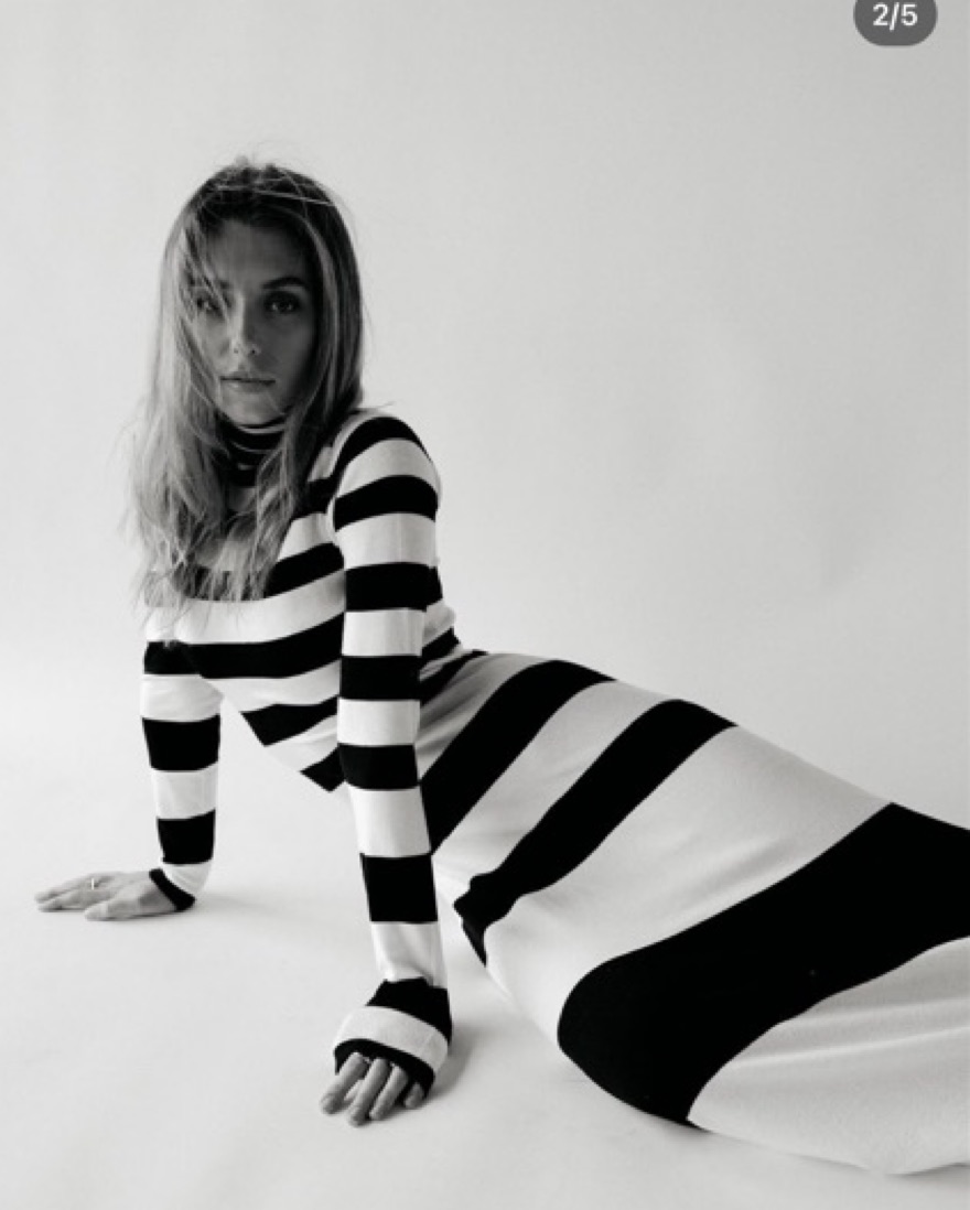 v neck knit sweater dress V Neck Sweater Mini Dress With Color Contrast main image 1