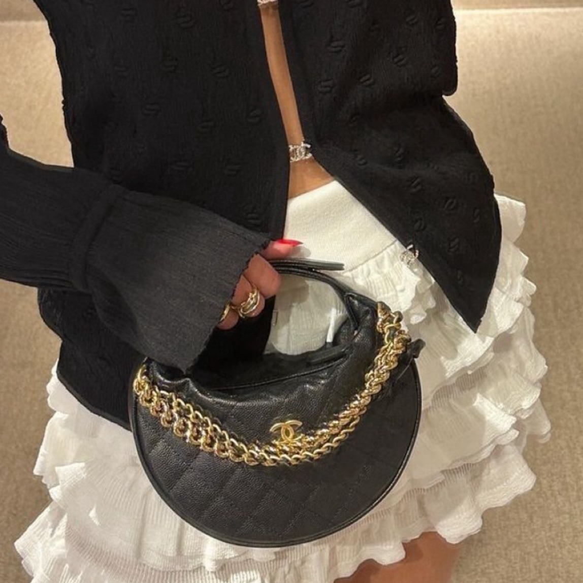 chanel black caviar round clutch bag - Image 1