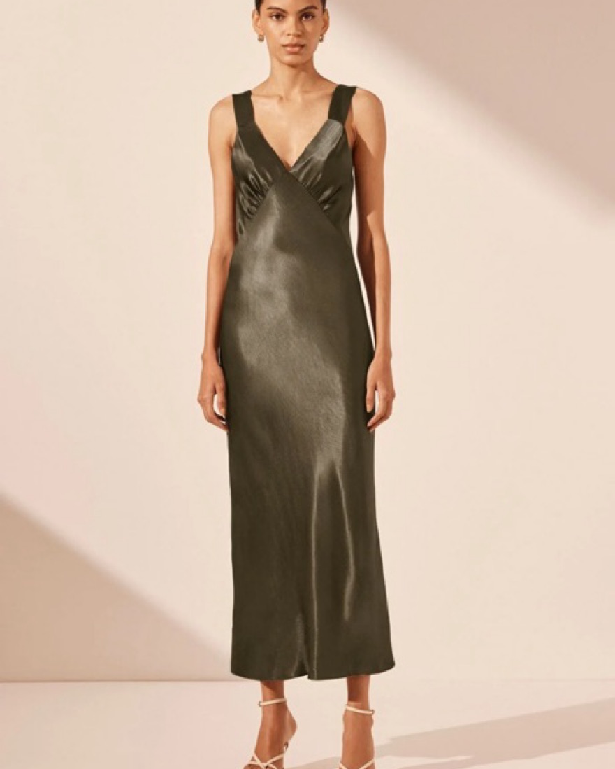style a black midi dress Black Fashion Fitted Midi Dress M
