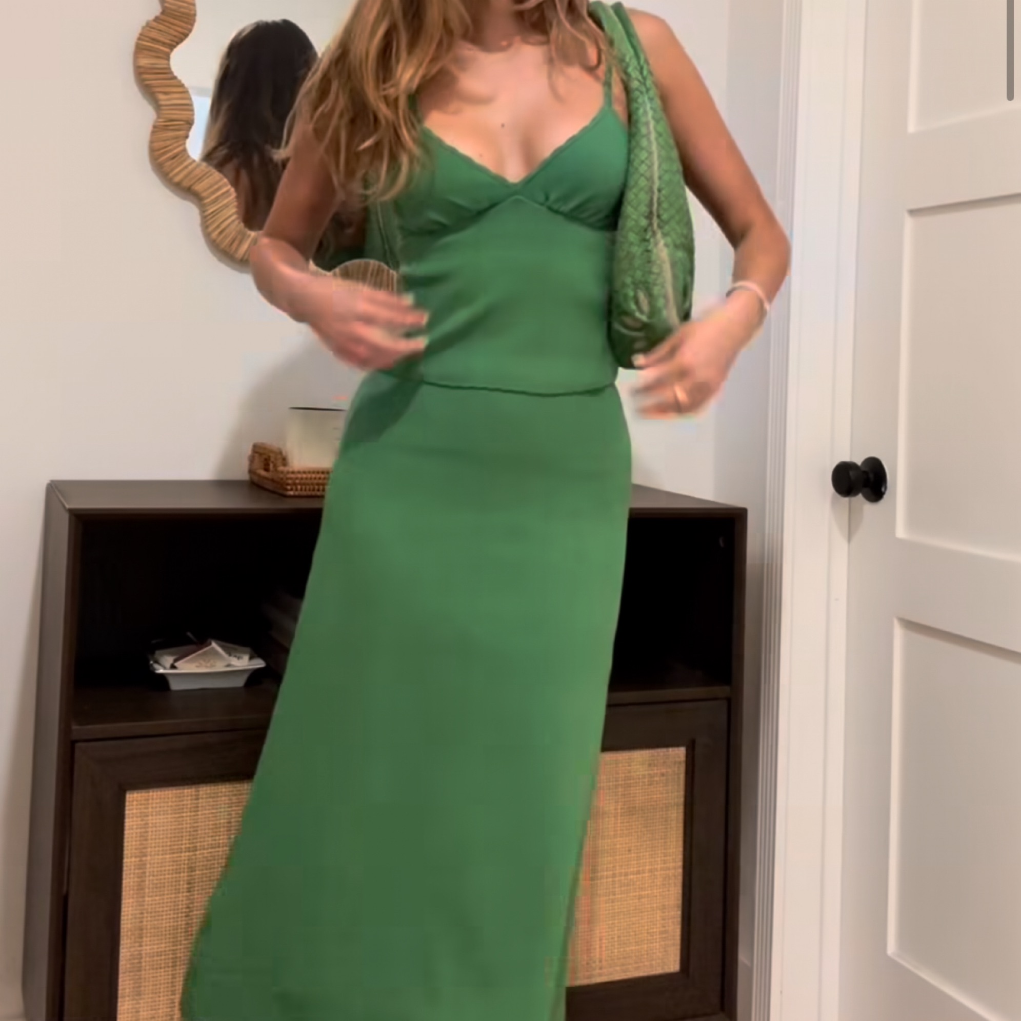 green emerald velvet dress Few Moda | Zephyra Dress