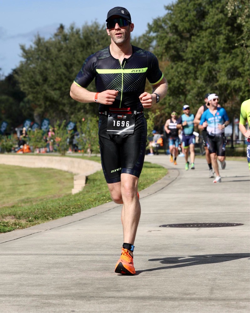 Sleek Athletic Triathlon Outfit - Image 2