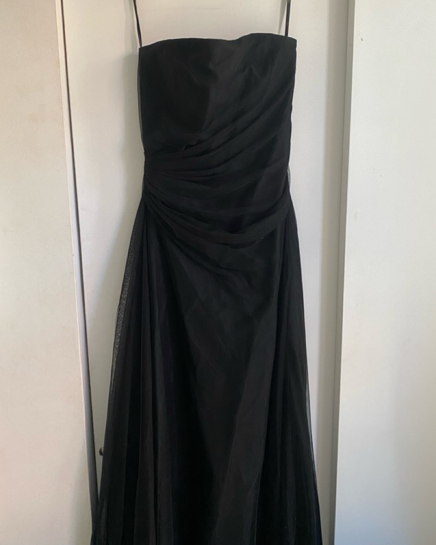Vera Wang Black Tie Evening Gown by Vera Wang - Pickle