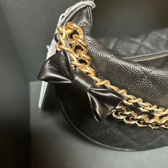 chanel black caviar round clutch bag - Image 3