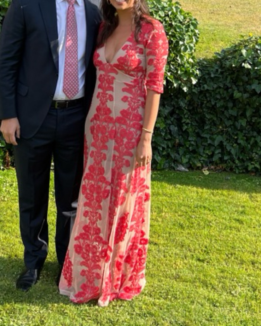 Lace Plunging Neckline Open Back Gown - Image 4