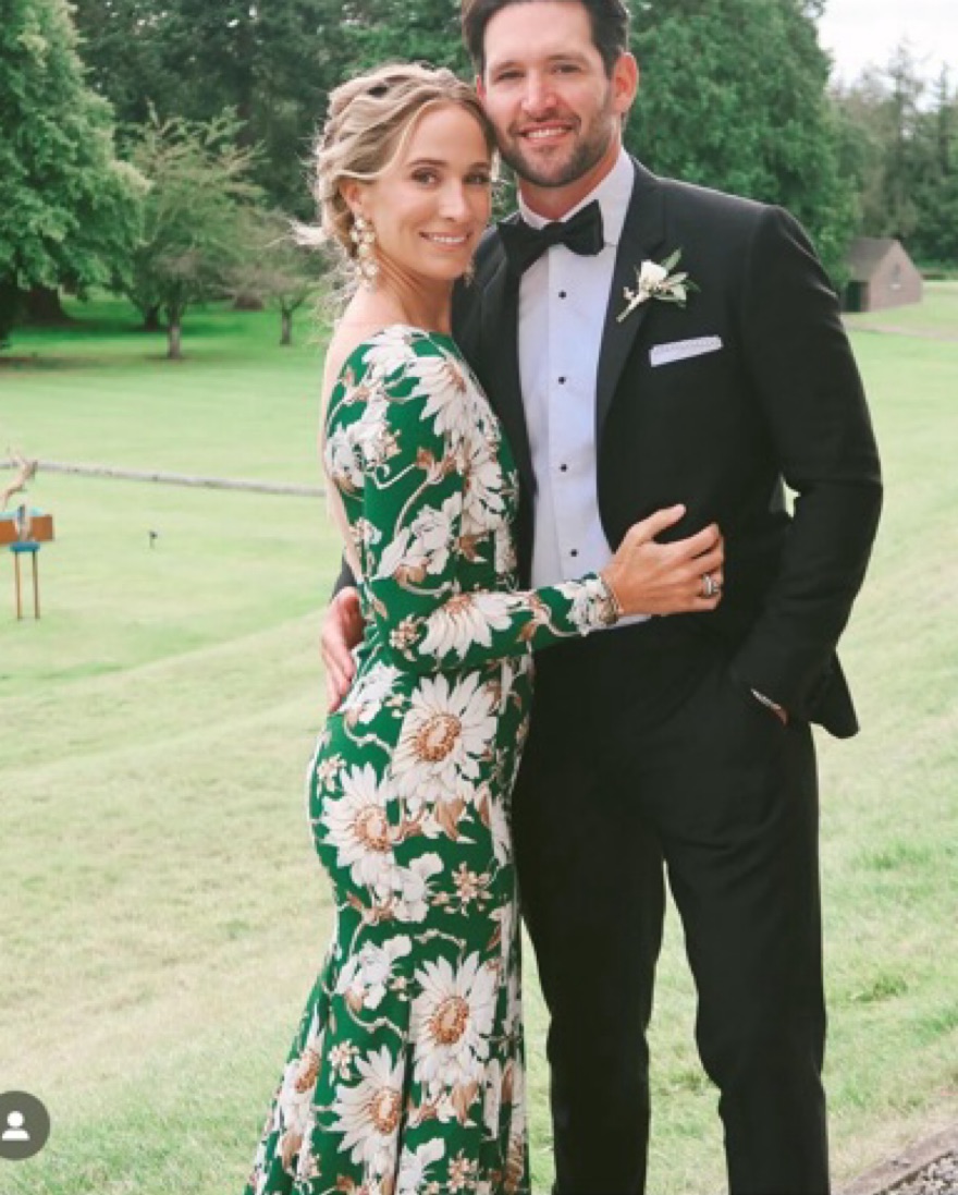 green emerald velvet dress Oscar de la Renta Daphne