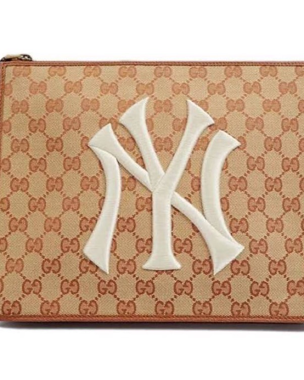 Gucci X MLB Yankees Wristlet  - Image 2