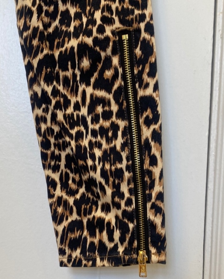 Juicy Couture Leopard Cheetah Jeans - Image 5