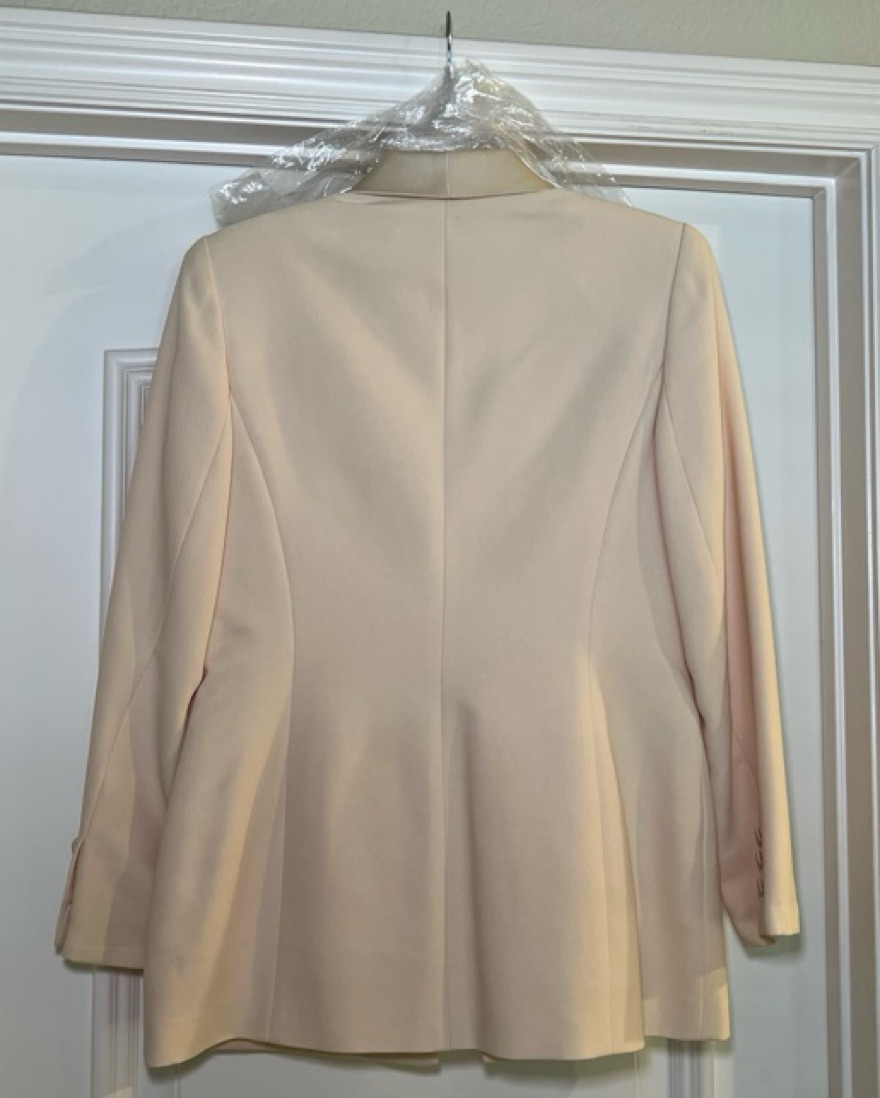 Albert Nipon Cream Blazer - Image 4