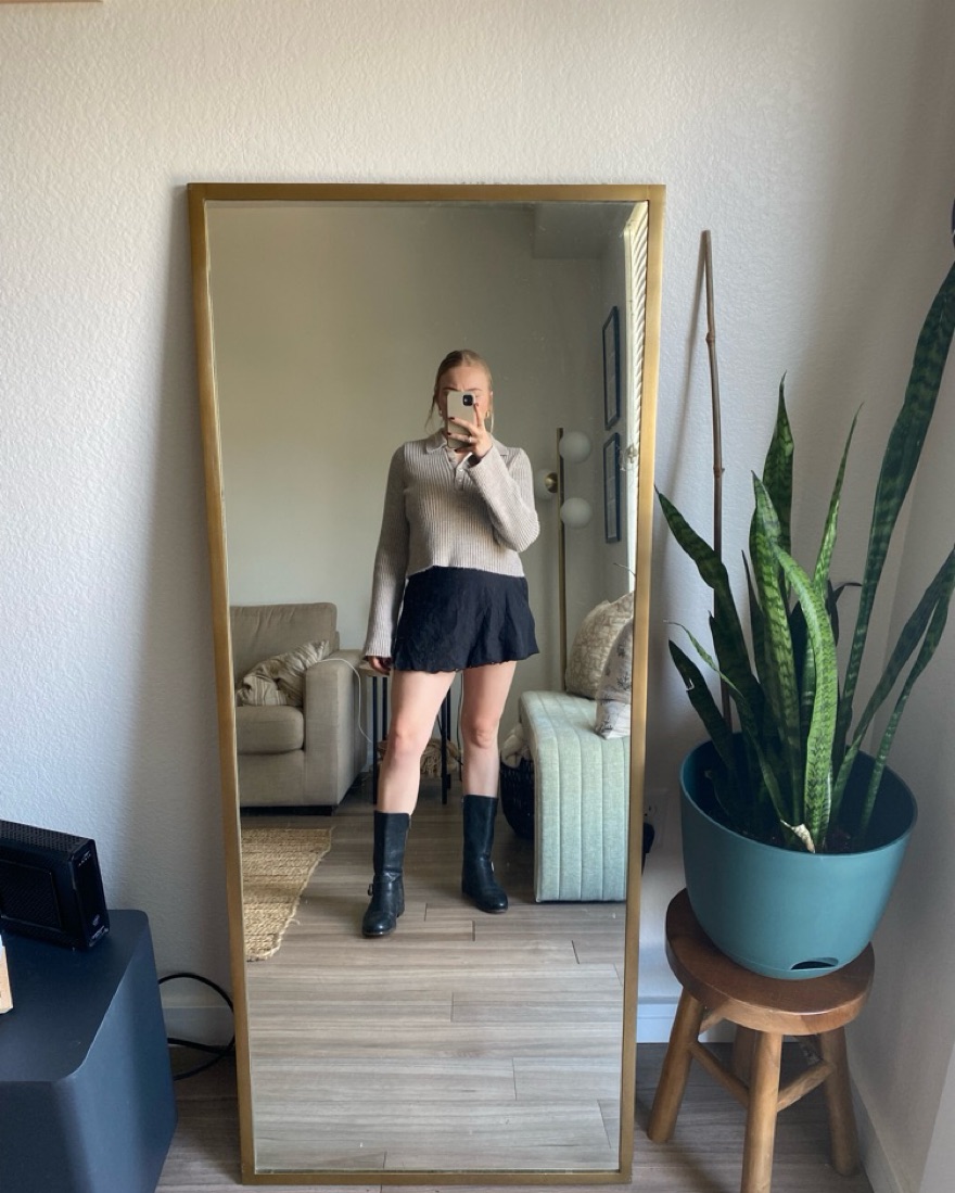 Long Sleeve Cropped Collar Sweater - Image 2