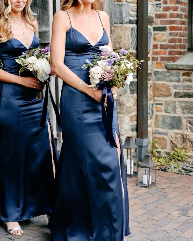 green emerald velvet dress Elegant Navy Blue O-Neck Sequined Appliques Long Sleeves Quinceanera E –  formalgowns main image 1