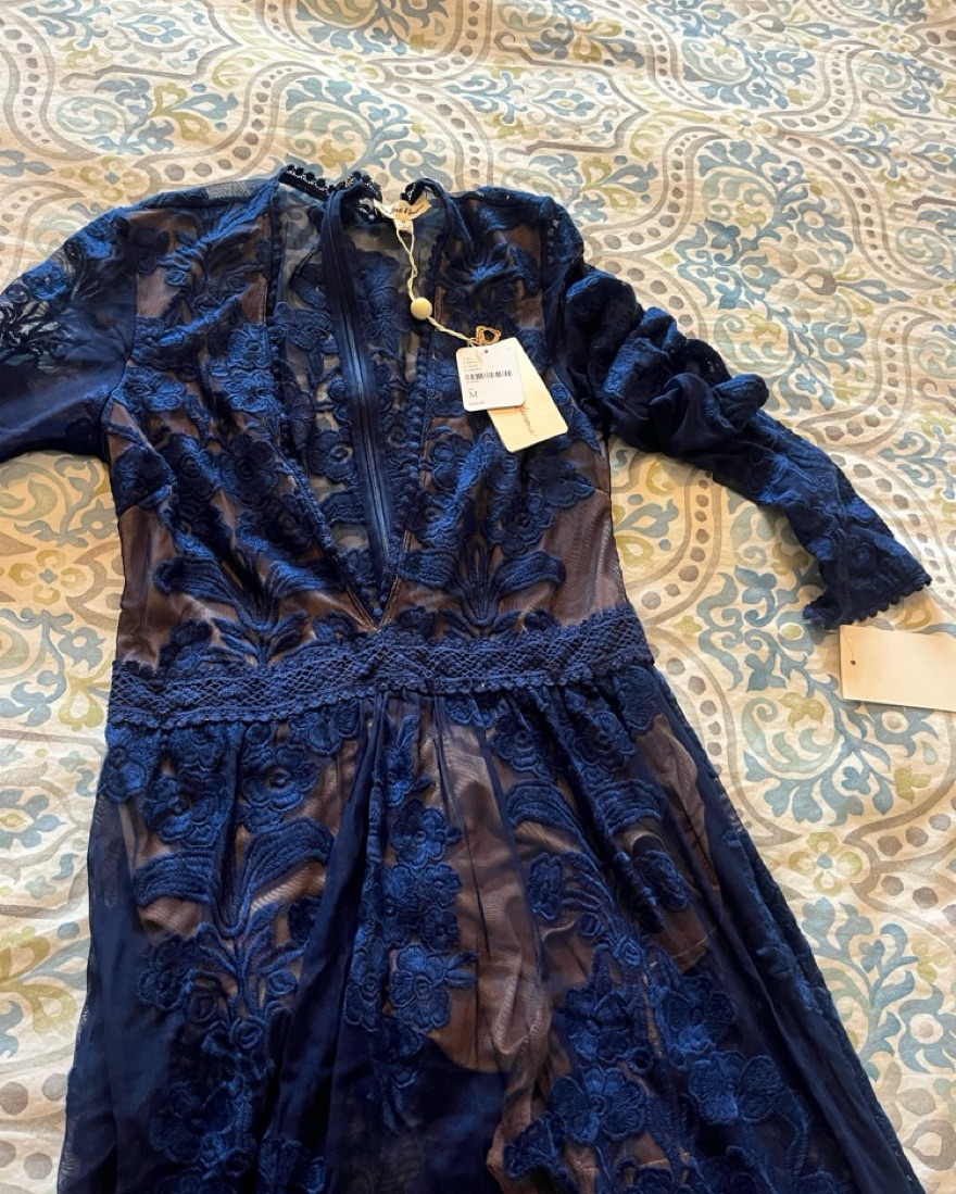 Gorgeous Formal Dress!  - Image 3