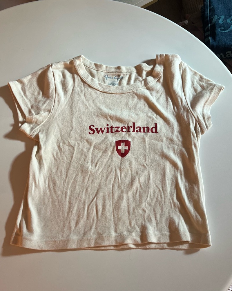 Brandy Melville Switzerland Tshirt by Brandy Melville - Pickle, image size:800x1000