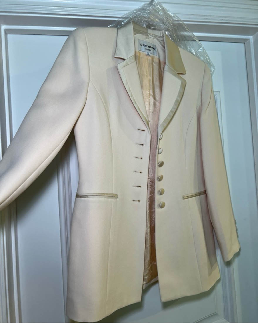 Albert Nipon Cream Blazer - Image 2