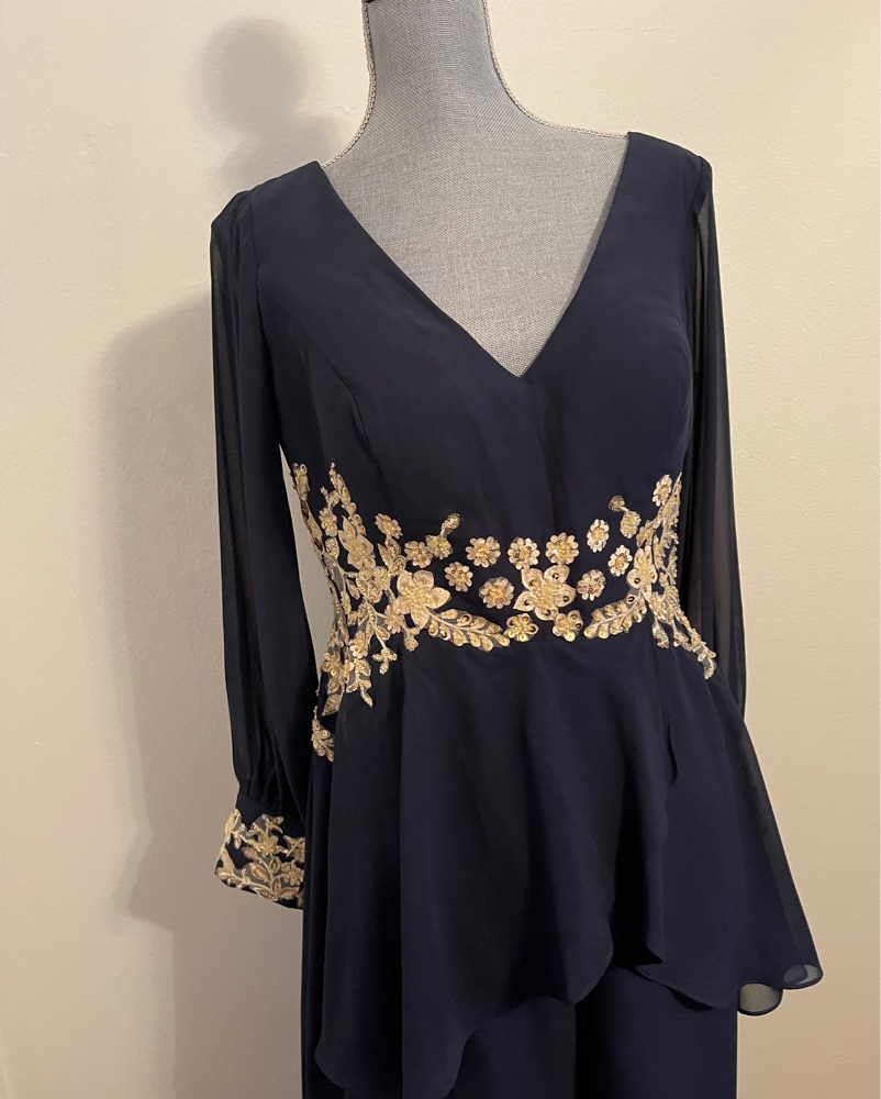 Elegant Blue Jumpsuit With Wide Legs - Image 5