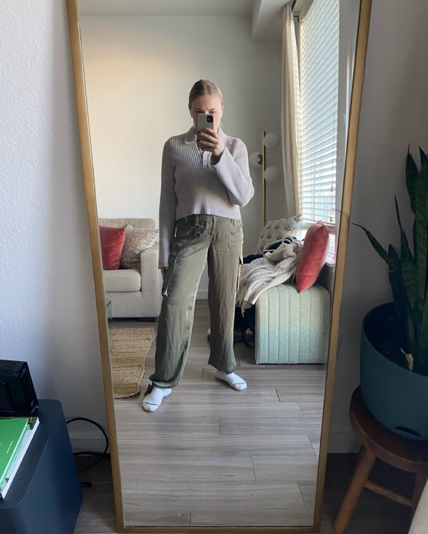 Long Sleeve Cropped Collar Sweater - Image 3