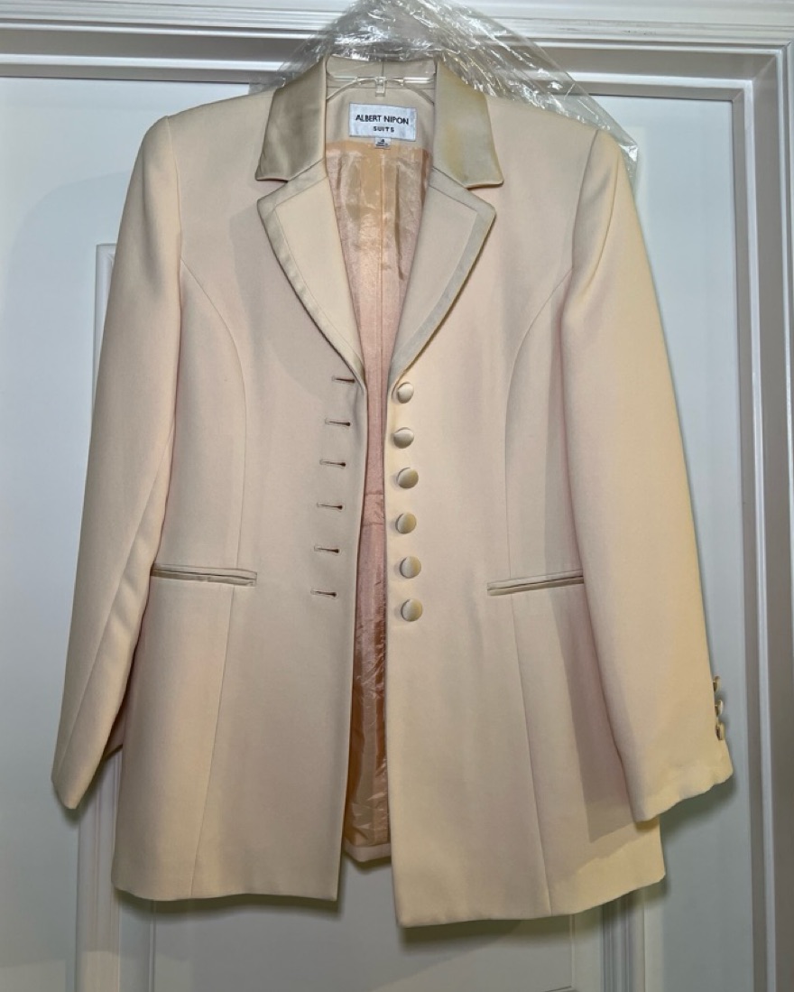 Albert Nipon Cream Blazer - Image 1