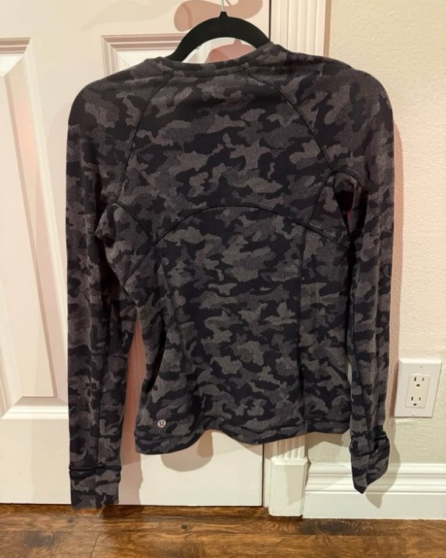 Lululemon Sweater  - Image 3