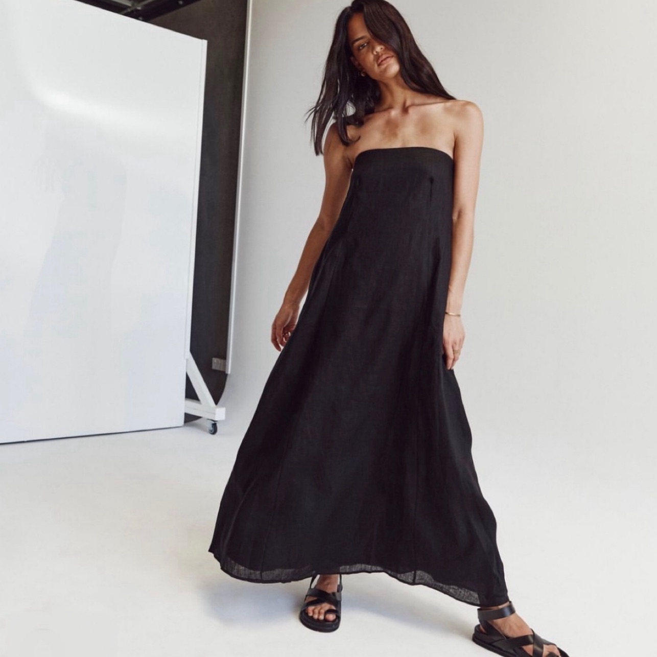 chinese dress ladies The Linen V-Neck Midi Dress