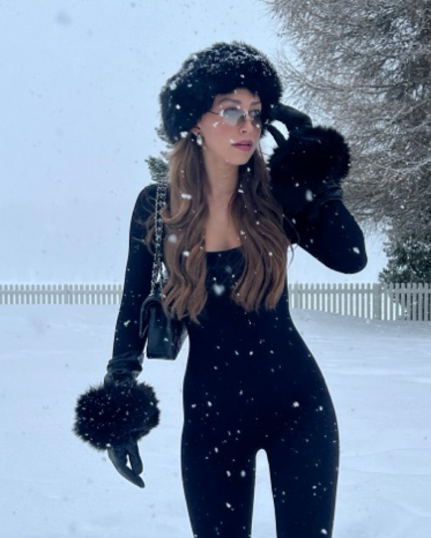 SET: FAUX FUR HEADBAND AND CUFFS - Image 2