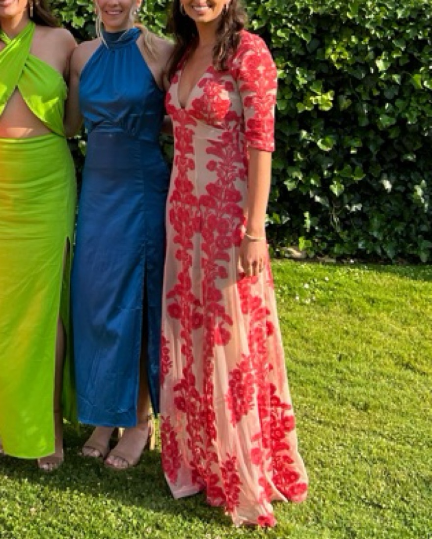 Lace Plunging Neckline Open Back Gown - Image 3