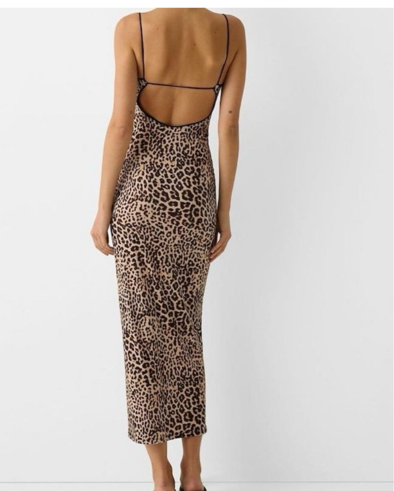 Bershka leopard midi dress by Bershka - Pickle