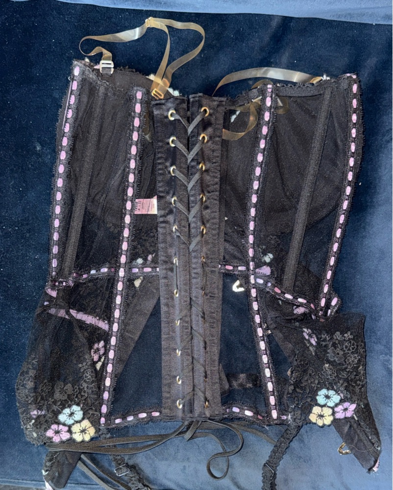 Agent Provocateur ドットパターンセット Agent Provocateur Luxurious Black Sheer Mesh Bustier with Garters