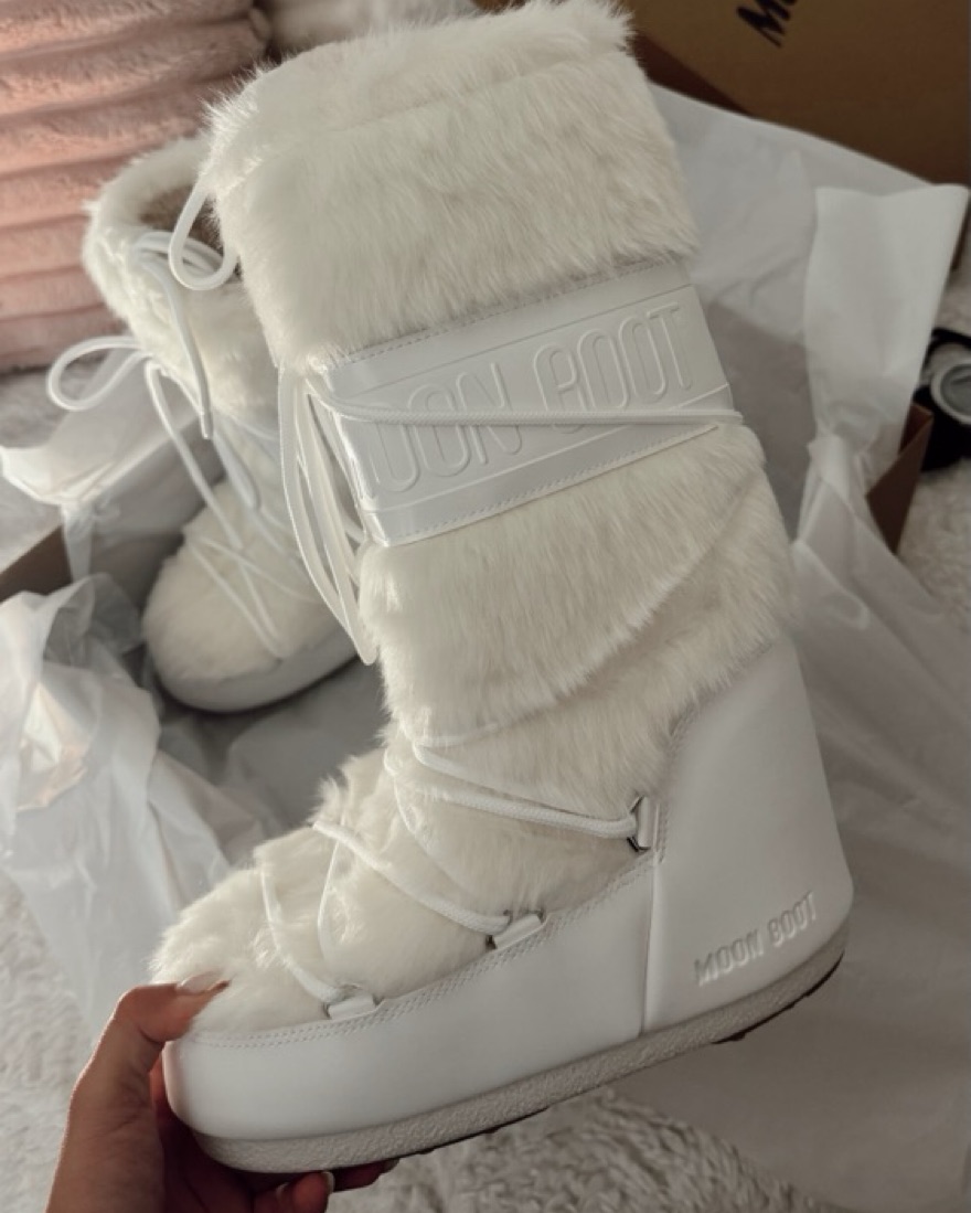 Moon Boots Fur by Moon Boot - Pickle