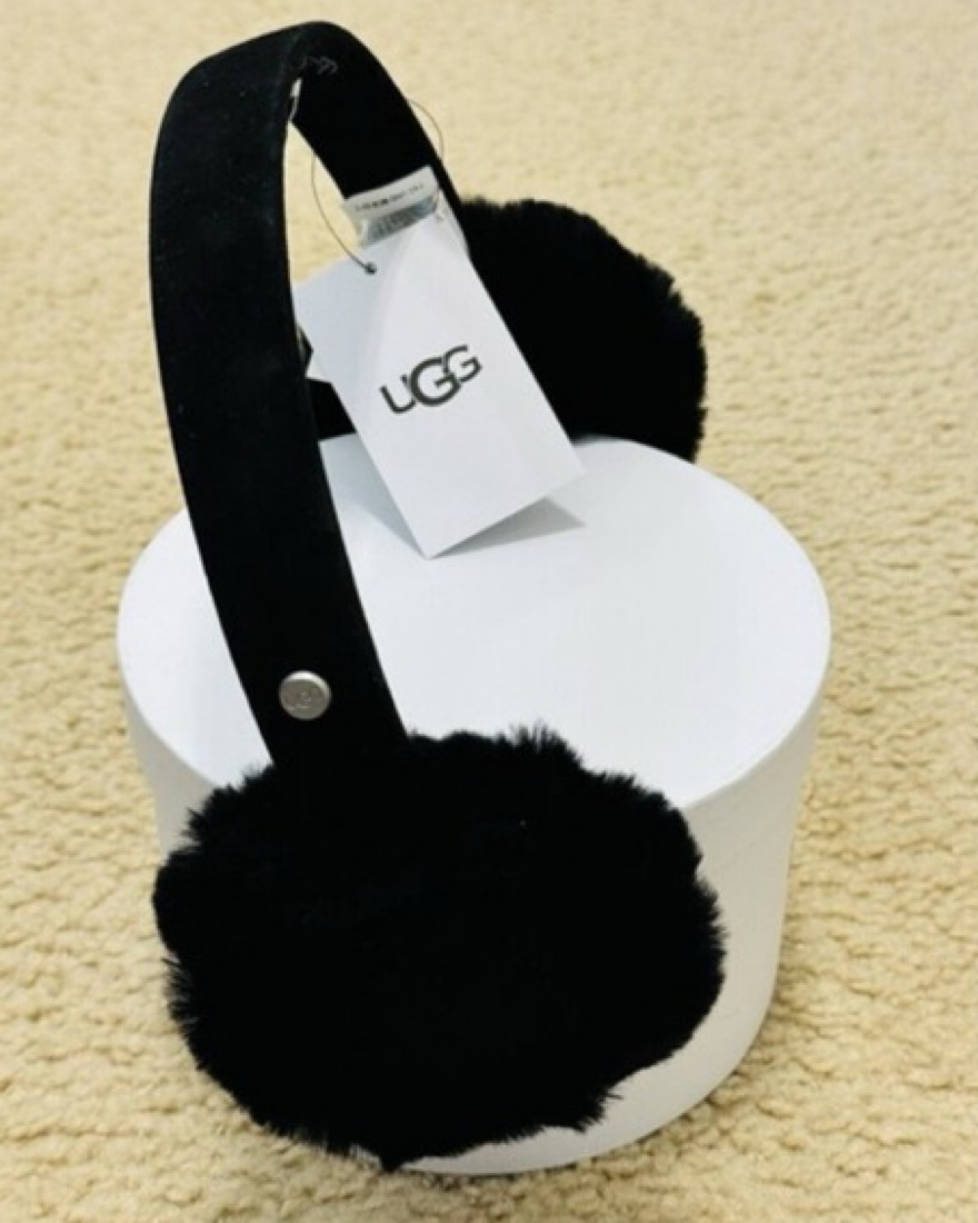 UGG ブラック ファー イヤーマフ Ugg Black Faux Fur Ear Muffs by UGG - Pickle