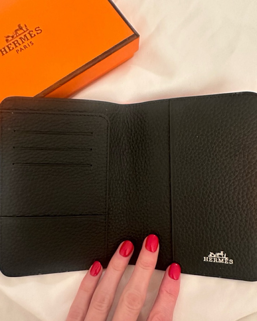 HERMES マルチケース　HERMES passport case HERMES Tarmac PM Passport Case Chevre Leather Blue | eLADY Globazone