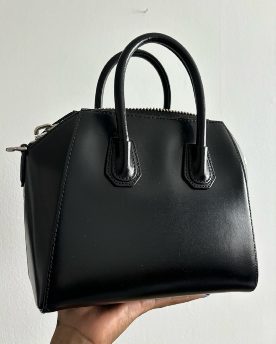 GIVENCHY ブラック ハンドバッグ Elegant Givenchy Satchel Bag by Givenchy - Pickle