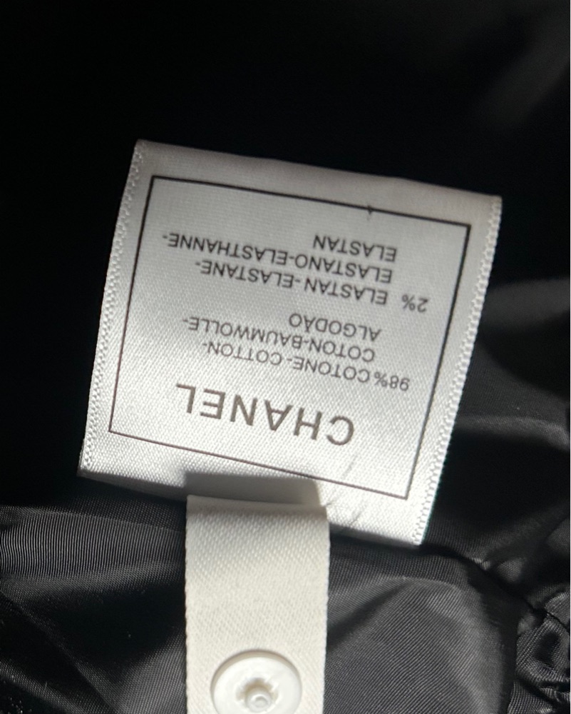 Rent Chanel Jackets - Pickle
