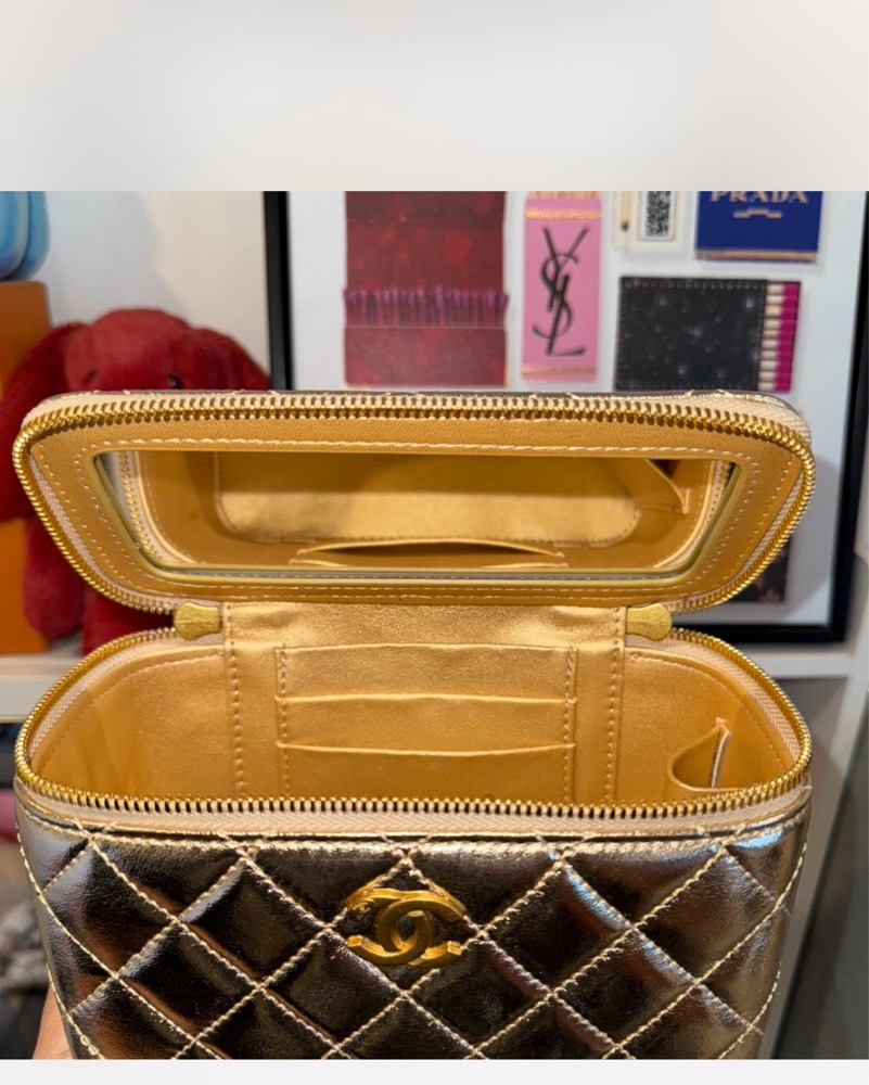 Chanel Inspired Metallic Crossbody We Can Make It Work ￼Vanity by