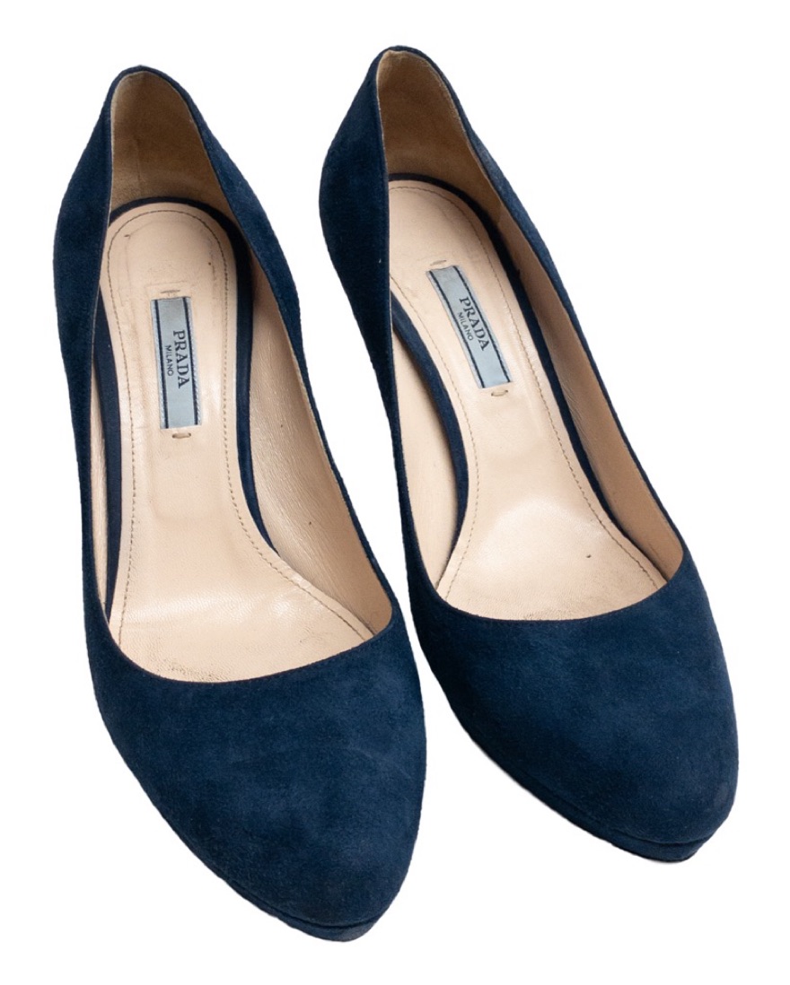 Prada Navy Blue Suede Pumps. Size 8.5 by Prada - Pickle