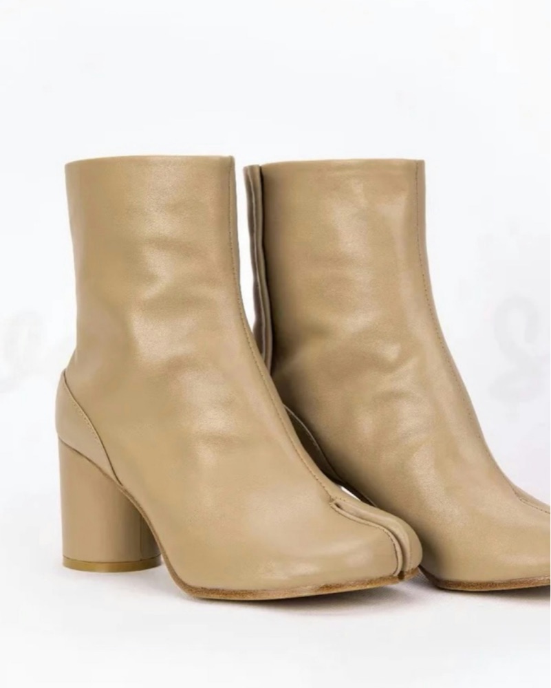 靴 Maison Margiela Tabi boots 37 Nude Margiela Nude Tabi Boots by MM6 Maison Margiela - Pickle