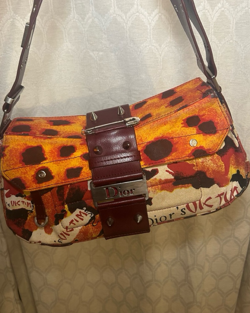 Dior Victim Shoulder bag by Christian Dior - Pickle