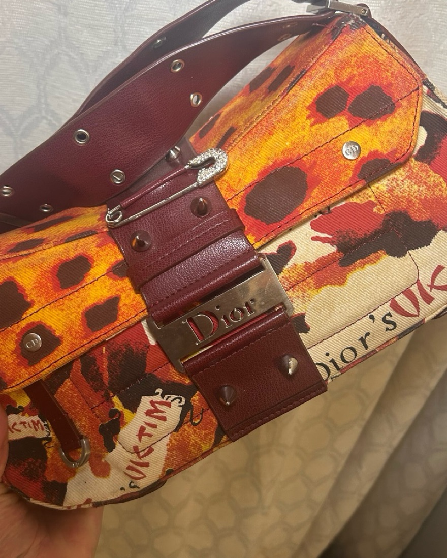 Dior Victim Shoulder bag by Christian Dior - Pickle