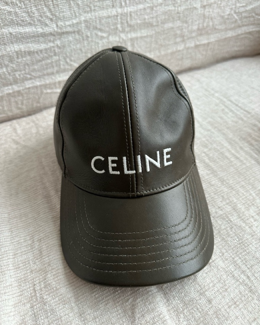 CELINE ブラックレザーキャップ セリーヌ レザーキャップ ブラック CELINE｜Yahoo!フリマ（旧PayPay