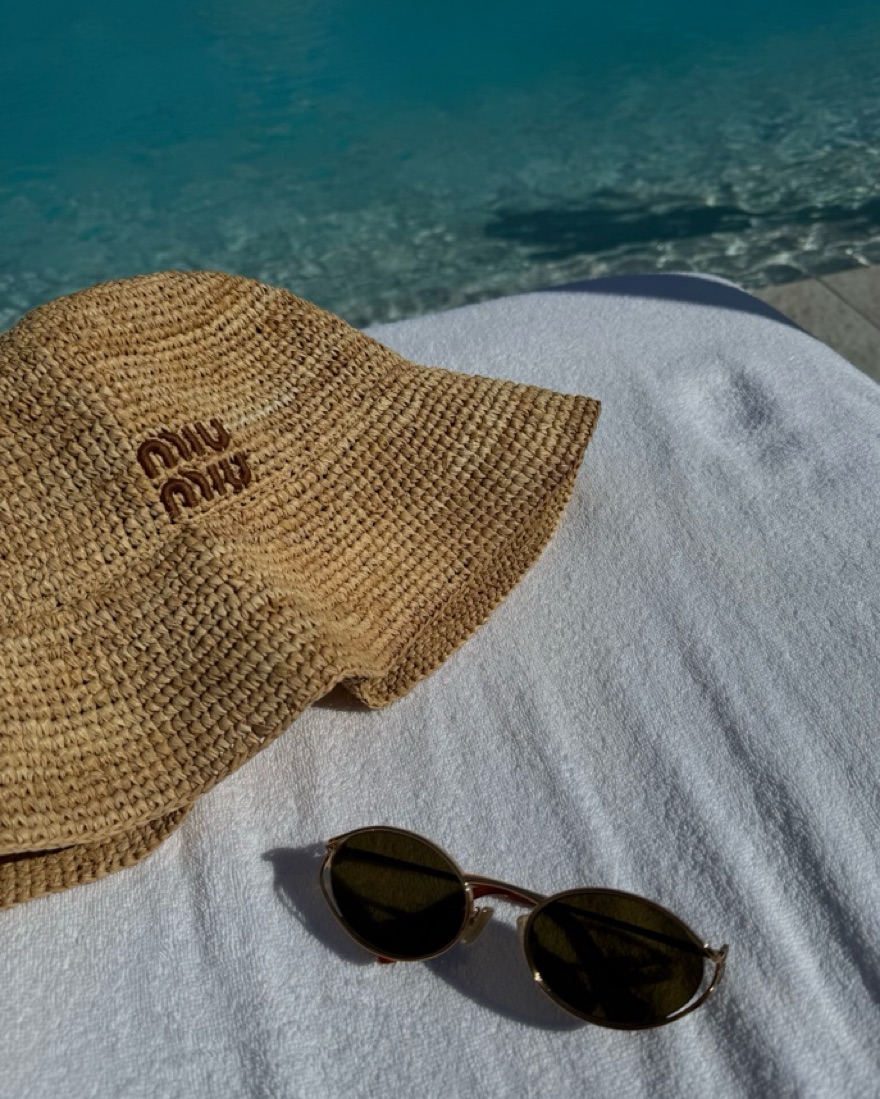 ミュウミュウ正規品/関税送料込み Raffia Bucket Hat MiuMiu(ミュウミュウ) 帽子・その他(レディース) - 海外通販のBUYMA