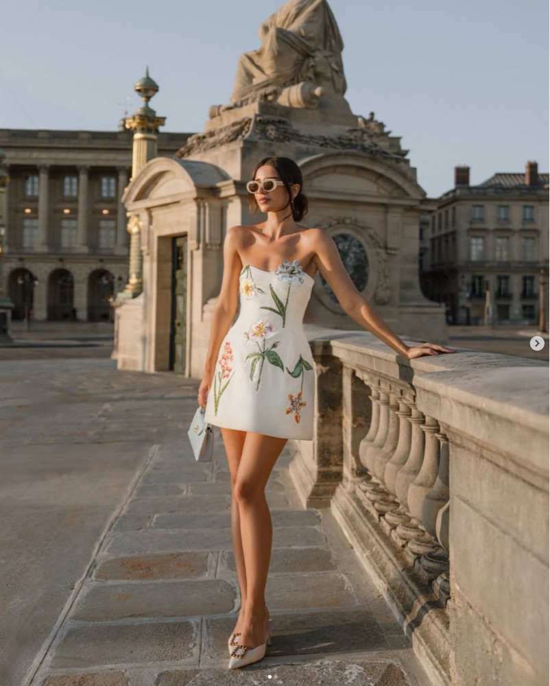 【Sサイズ】（ホワイト）ルミニョン Candycheck panel dress Bailee Chain Denim Dress | GUESS Factory