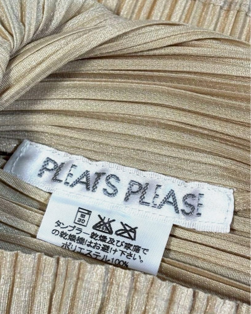 PLEATS PLEASE ISSEY MIYAKE ◇ Sleeveless by Pleats Please Issey