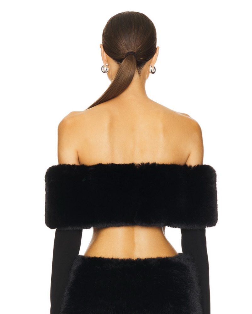 【極美品✨】Sov. ソブ ボレロ ブルーフォックスファー ブラック 黒 Sleek Black Faux Fur Crop Top and Skirt Set by LOBA - Pickle