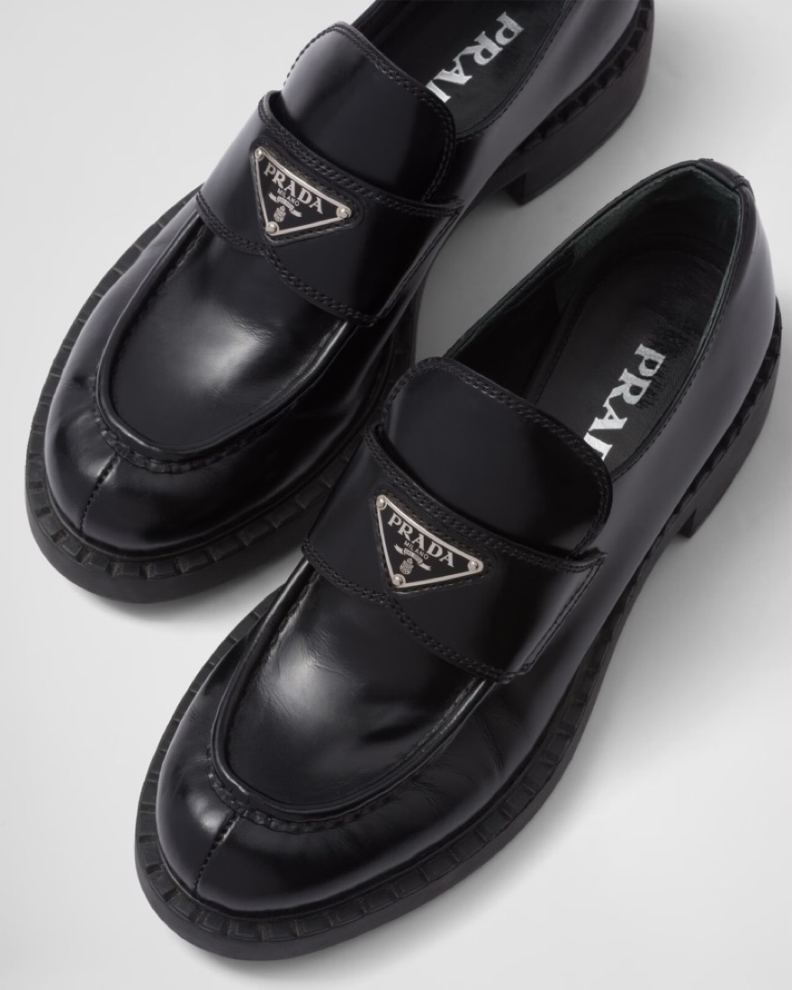 PRADA シルバー レザー ローファー PRADA シルバー レザー ローファー