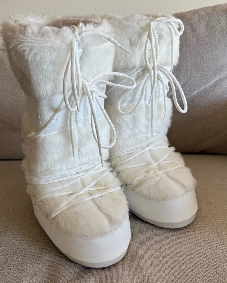【MOON BOOT】ホワイト フェイクファー スノーブーツ24.5㎝ Icon snow boots in white - Moon Boot | Mytheresa