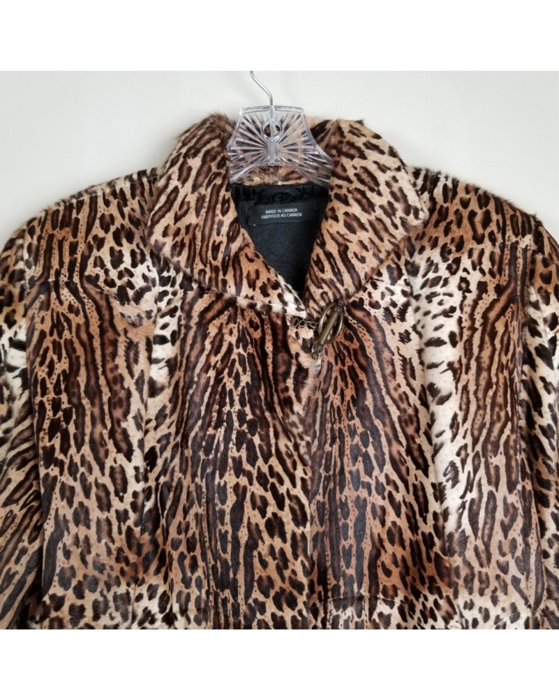 coating Leopard jacket Archive ヒョウ柄 Classic Cropped Lounger in Grey Snow Leopard | Soft Sherpa Hoodies