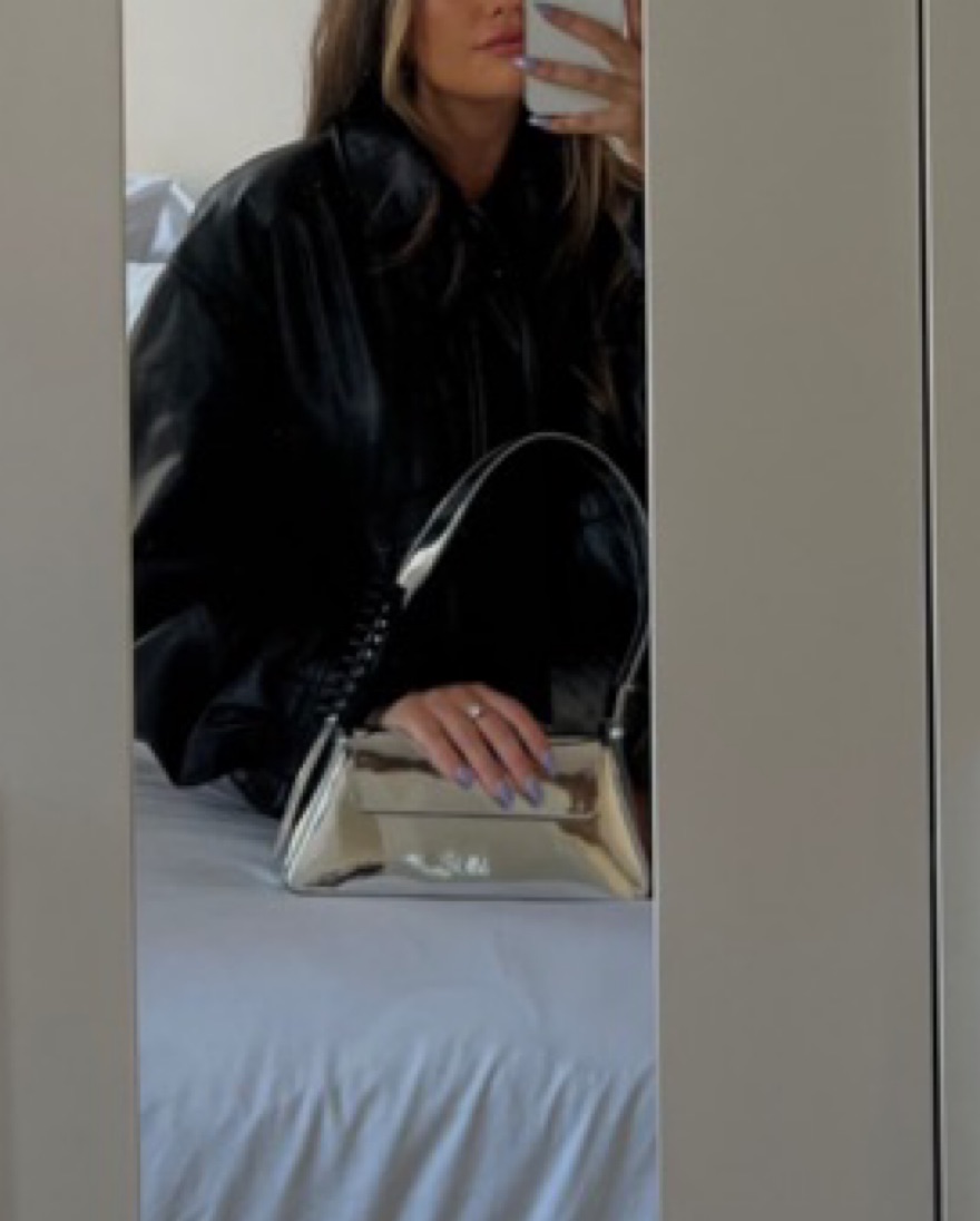 96 値下げ可能！！ LIC SILVER BAG 2928B ADELANTO SILVER Clutch | Buy Women's Online | Novo Shoes NZ