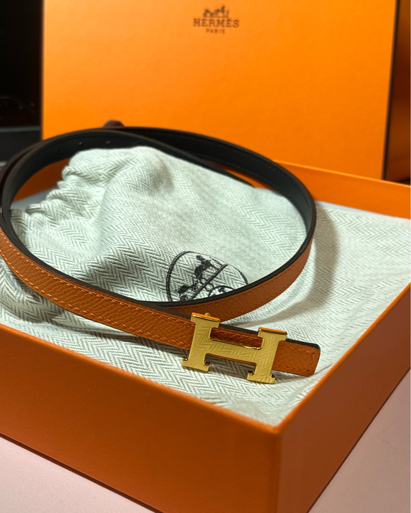 HERMES オレンジと黒のレザーベルト HERMES オレンジと黒のレザーベルト HERMES オレンジと黒のレザーベルト