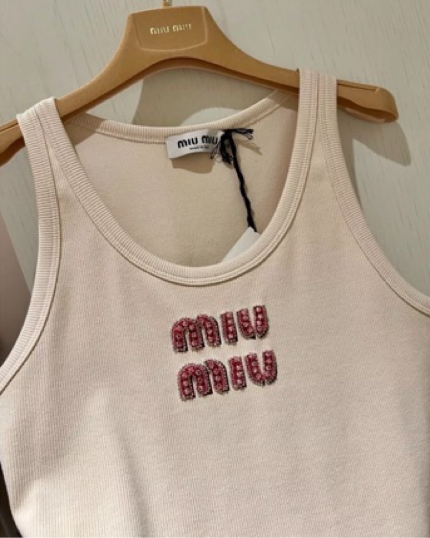 トップス MIUMIU Candy tank top Miu Miu white cherry embroidered sleeveless crop top - E-SEVEN STORE